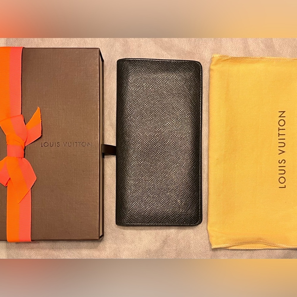 Louis Vuitton Brazza Wallet